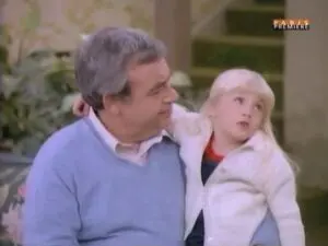 Fonzie joue au papa